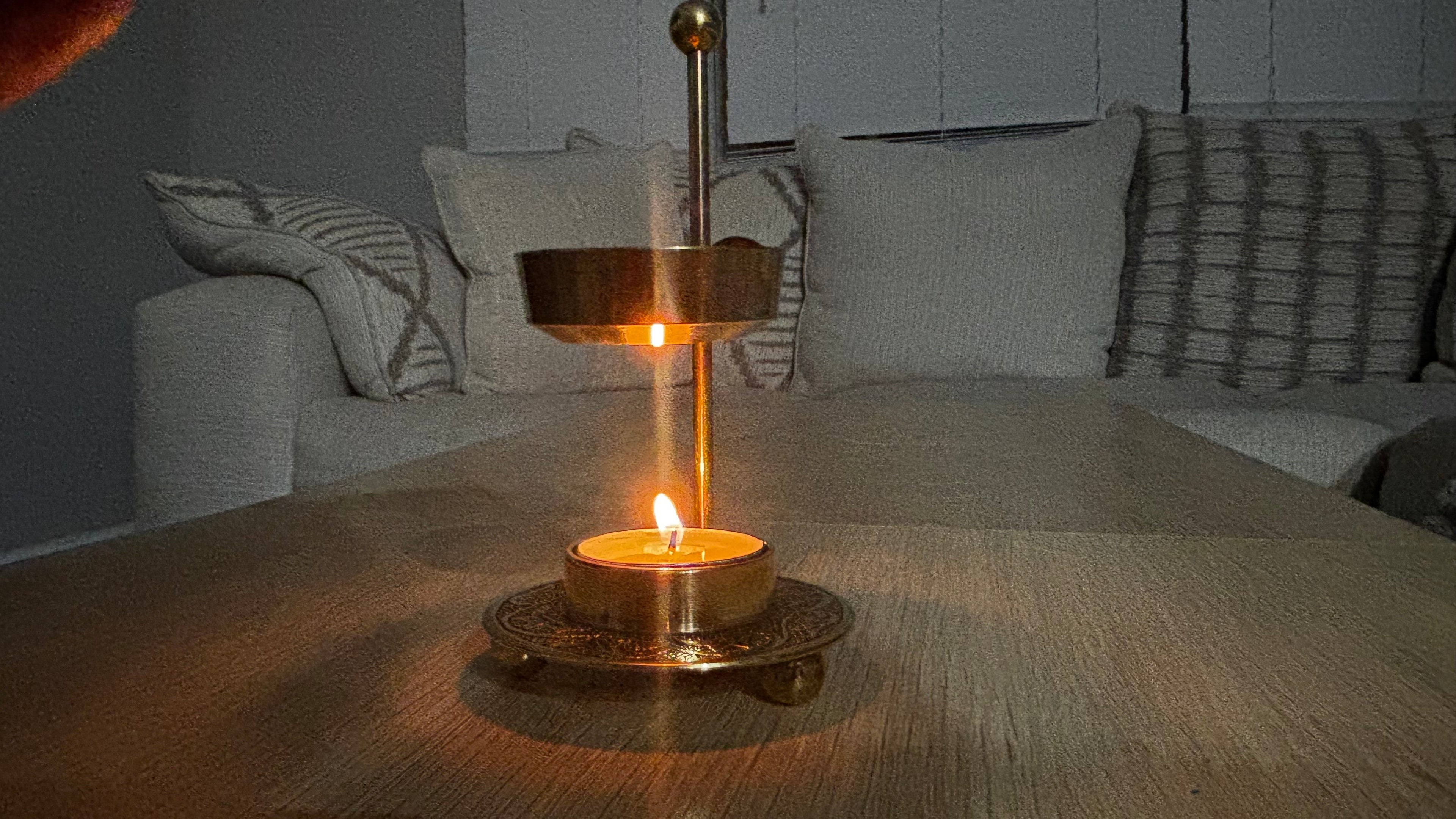 Metal candle burner