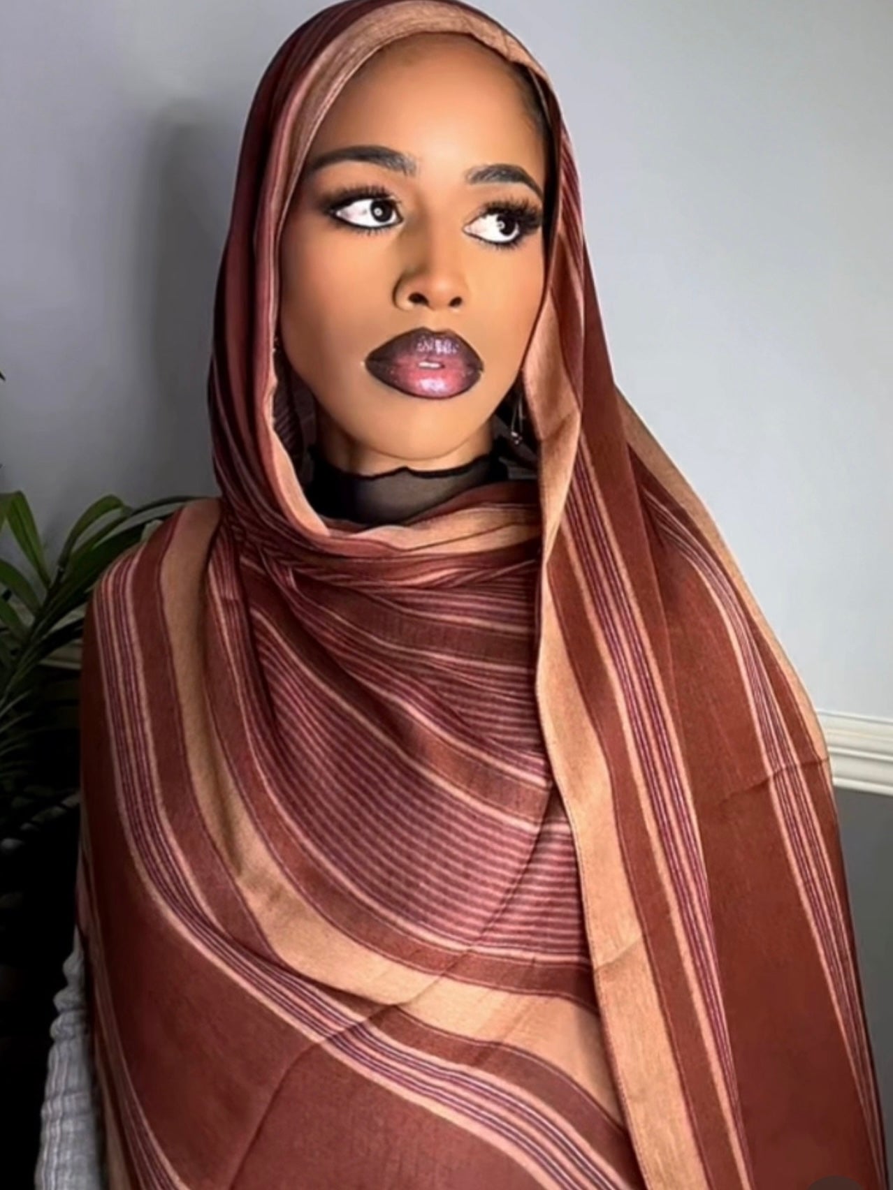 Hido iyo Dhaqan print modal hijab - mocha mousse